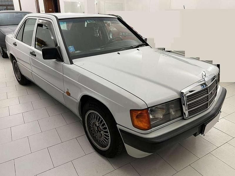 Usata Mercedes 190 105 CV (77 kW) 1992 Bianco Berlina