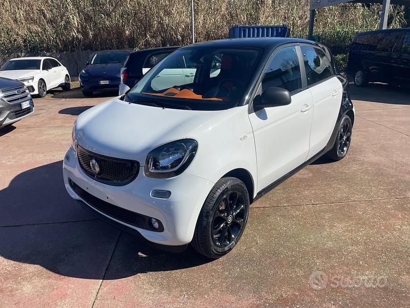 Usata Smart ForFour Passion 70 CV (51 kW) 2017 Bianco Utilitaria