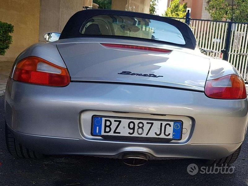 Usata Porsche 986 Boxster 220 CV (161 kW) 2000 Grigio Cabrio