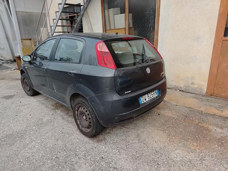 Usata Fiat Punto 77 CV (56 kW) 2009 Nero Utilitaria