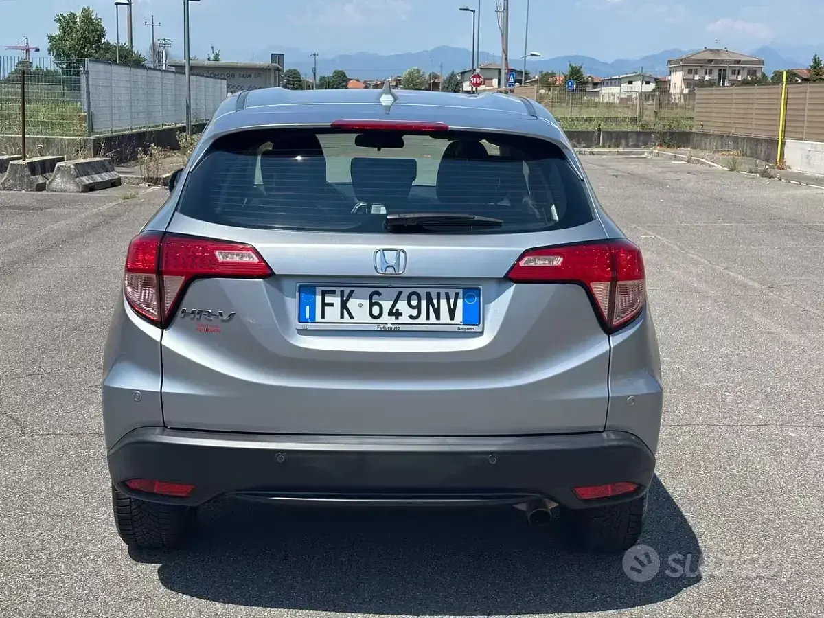 Usata Honda HR-V Executive 131 CV (96 kW) 2017 Grigio SUV