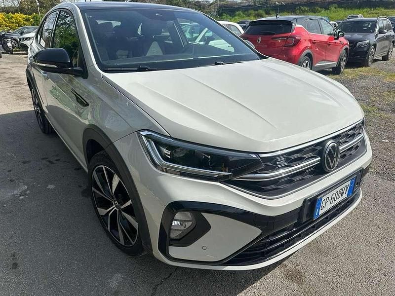 Begagnad VW Taigo R-line 110 HK (80 kW) 2023 Grå SUV