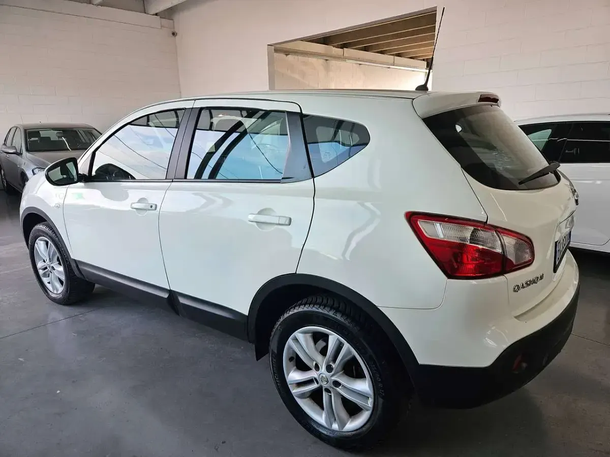 Usata Nissan Qashqai Visia 117 CV (86 kW) 2012 Bianco SUV
