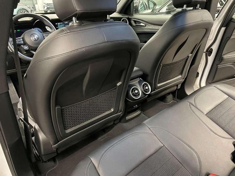 Usata Alfa Romeo Stelvio Sprint 160 CV (117 kW) 2023 Bianco SUV