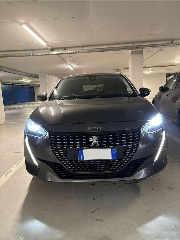 Usata Peugeot 208 Allure 102 CV (75 kW) 2020 Utilitaria