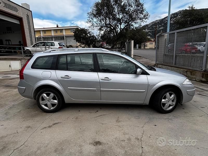Usata Renault Mégane GrandTour Extreme 106 CV (77 kW) 2008 Grigio Station wagon