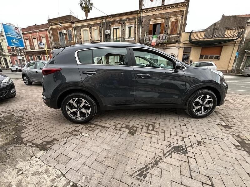 Usata Kia Sportage 126 CV (92 kW) 2020 Grigio SUV