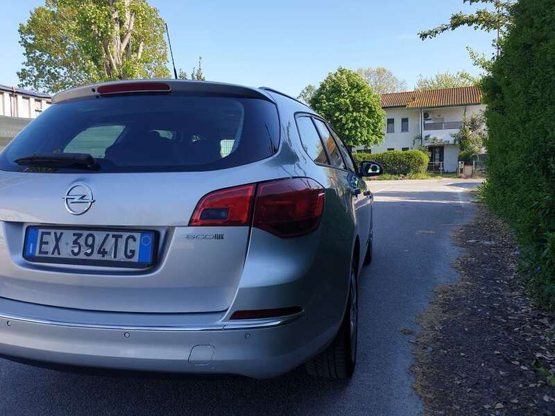 Usato 2014 Opel Astra 1.6 Diesel 110 CV (3.000 €)