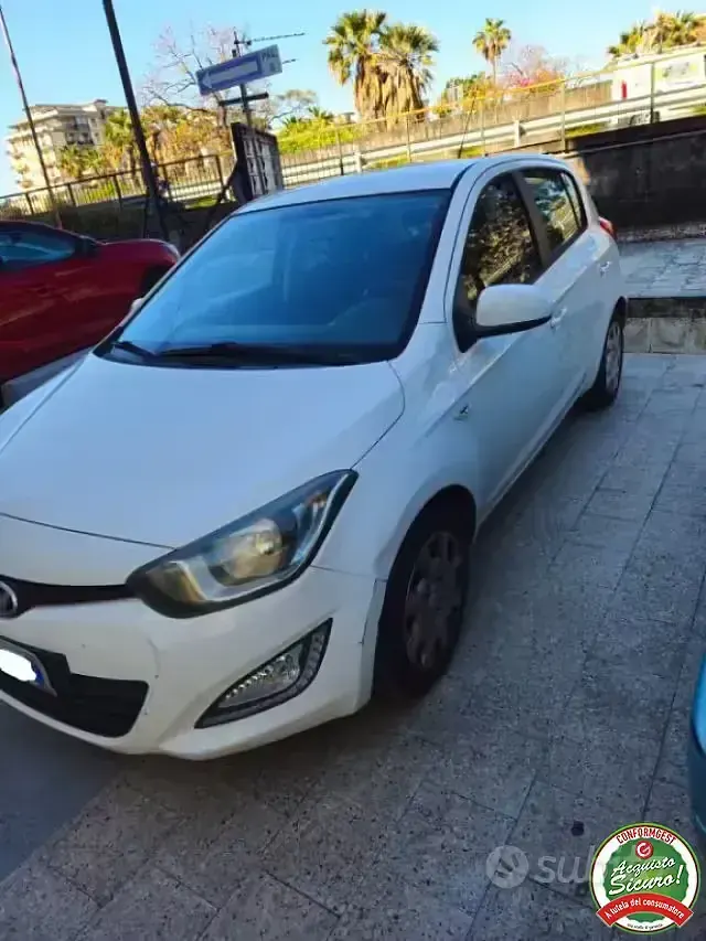 Usata Hyundai i20 Classic 84 CV (61 kW) 2014 Bianco Utilitaria