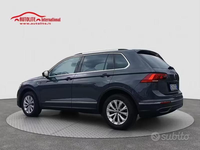 Usata VW Tiguan Life 150 CV (110 kW) 2021 Grigio SUV
