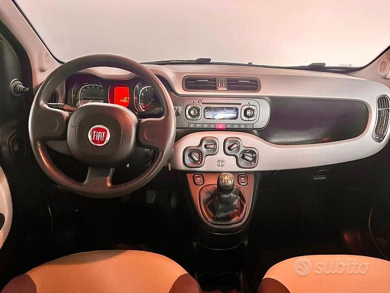 Usata Fiat Panda Lounge 69 CV (50 kW) 2014 Bianco Utilitaria