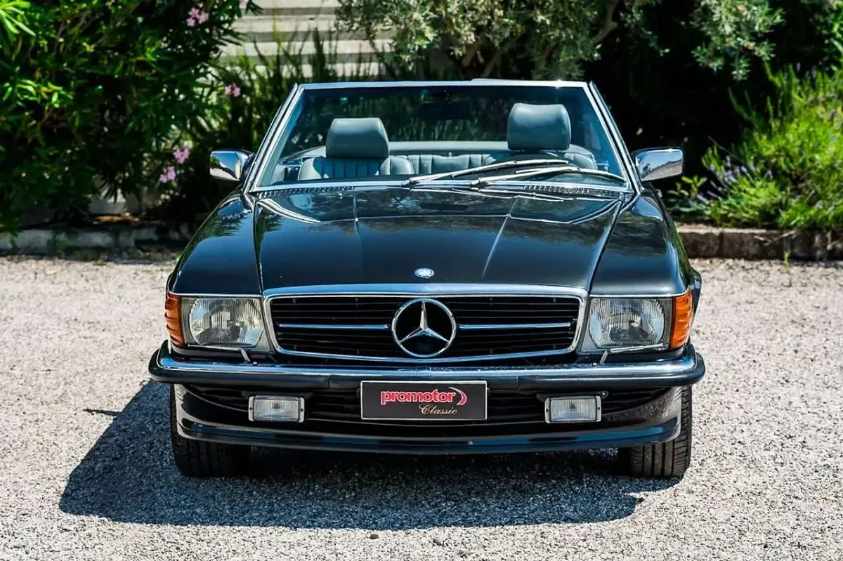 Usata Mercedes SL420 218 CV (160 kW) 1988 Smoke silver Cabrio