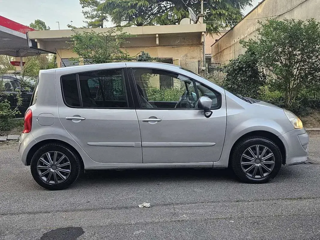 Usata Renault Grand Modus Dynamique 111 CV (81 kW) 2011 Monovolume