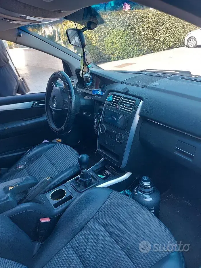 Usata Mercedes B200 140 CV (102 kW) 2006 Monovolume