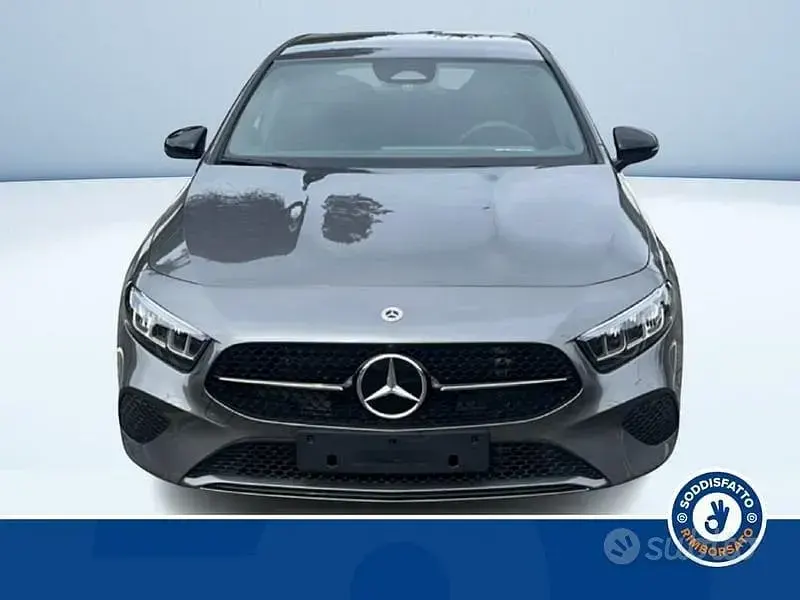 Usata Mercedes A180 2026 Grigio Berlina