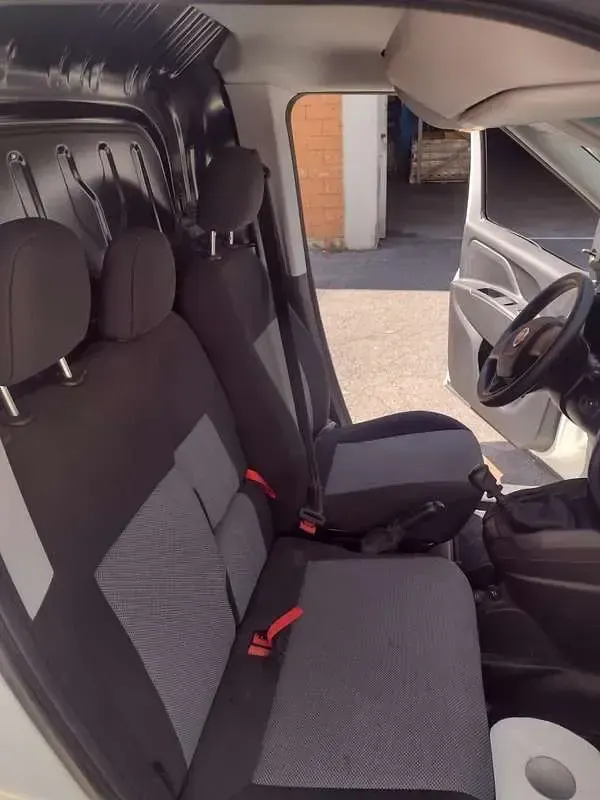 Usata Fiat Doblò 120 CV (88 kW) 2023 Monovolume