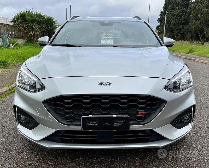 Usata Ford Focus ST 120 CV (88 kW) 2021 Grigio Station wagon
