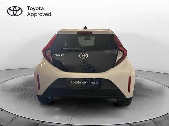Usata Toyota Aygo X Active 72 CV (52 kW) 2023 Bianco SUV