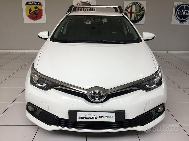 Usata Toyota Auris Active 112 CV (82 kW) 2017 Other Station wagon