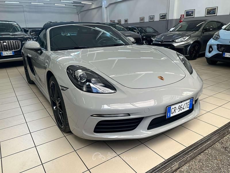 Usata Porsche 718 Boxster 299 CV (219 kW) 2024 Beige Cabrio