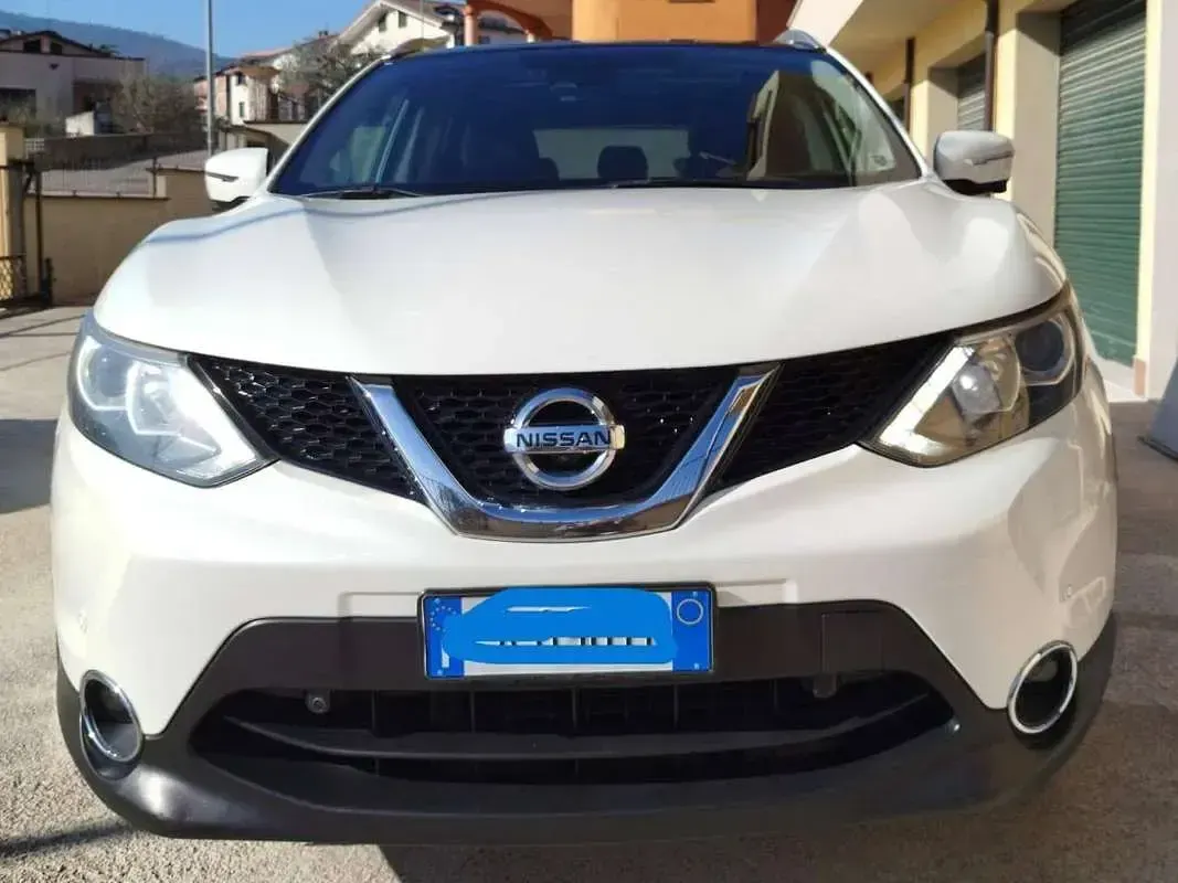 Usata Nissan Qashqai 360º 131 CV (96 kW) 2015 Bianco SUV