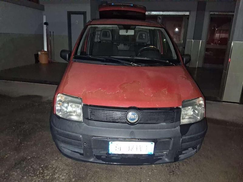 Argento Usata 2006 Fiat Panda Dynamic Utilitaria | 1999 € (Ottimo prezzo) - Immagine 1/4