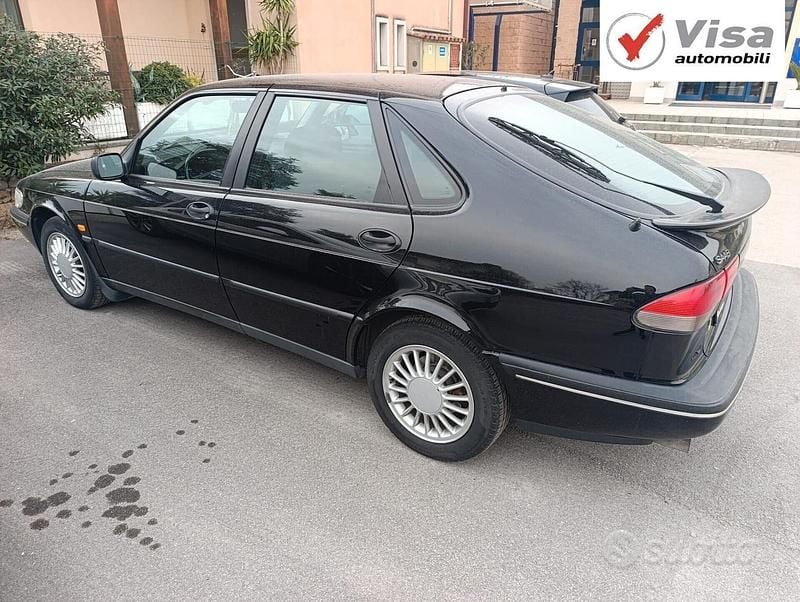Usata Saab 900 130 CV (95 kW) 1997 Nero Berlina
