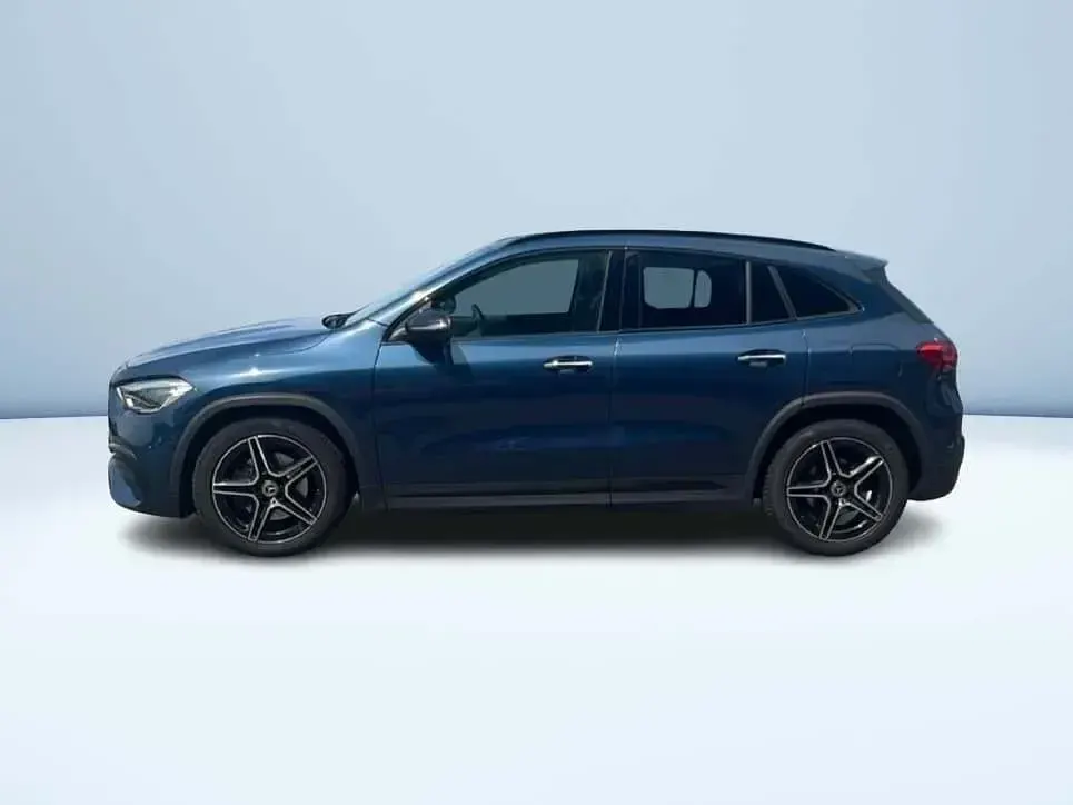 Usata Mercedes GLA200 Premium 150 CV (110 kW) 2022 Blu SUV