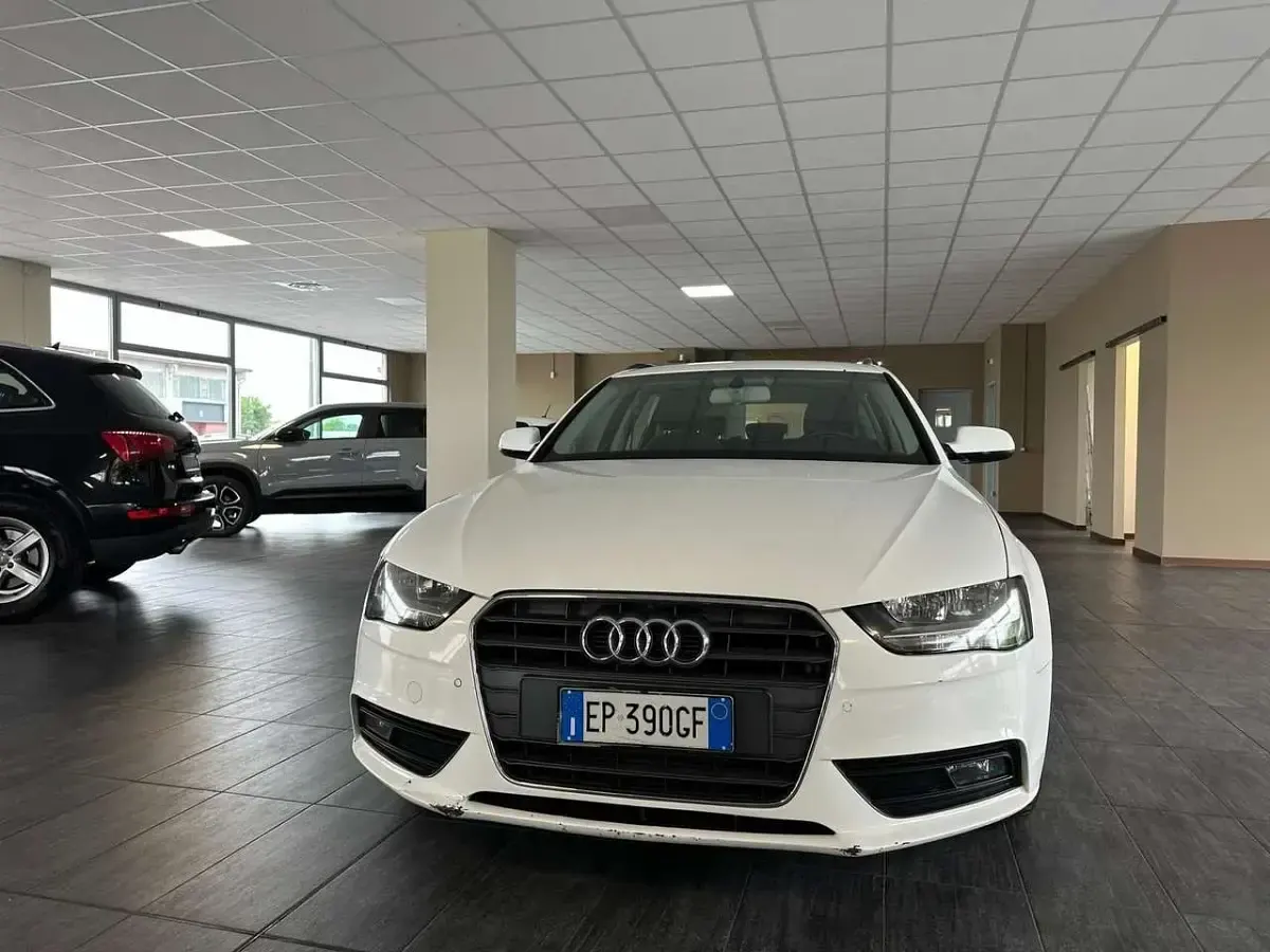 Begagnad Audi A4 177 HK (130 kW) 2012 Vit Kombi