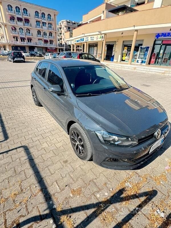 Usata VW Polo 75 CV (55 kW) 2019 Grigio Berlina