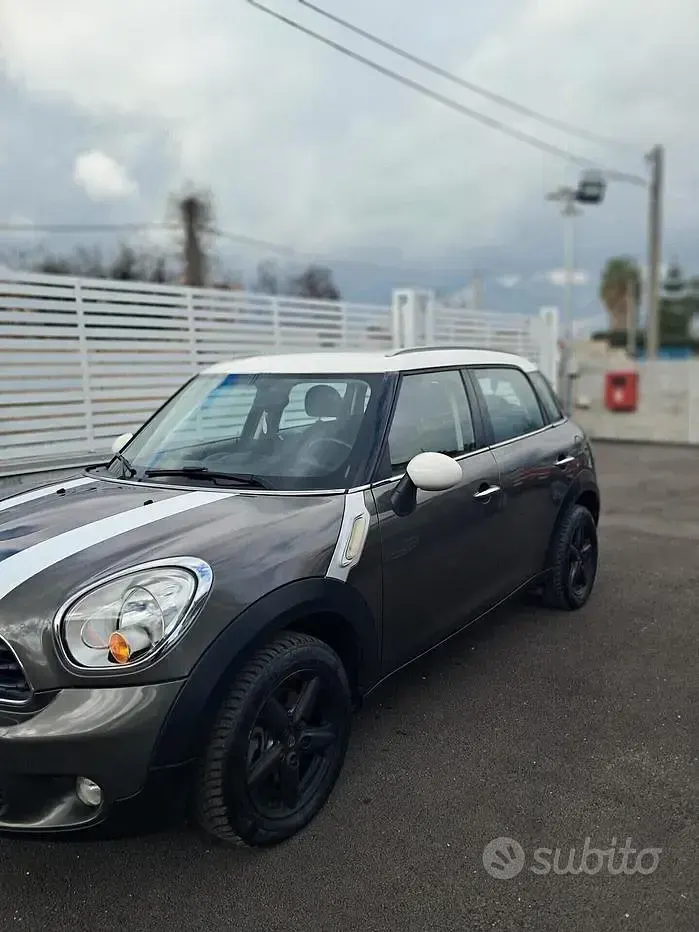 Usata Mini Cooper D Countryman 90 CV (66 kW) 2011 Grigio SUV