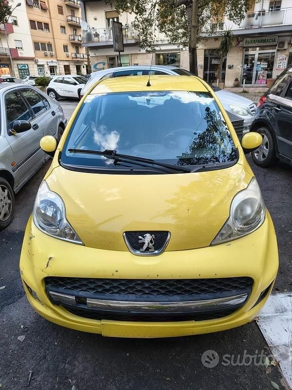 Usata Peugeot 107 68 CV (50 kW) 2009 Giallo Utilitaria
