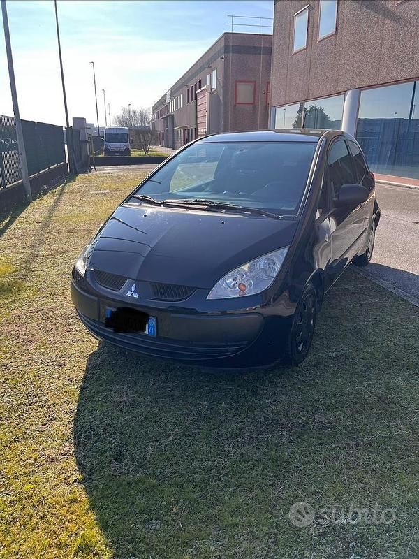 Nero Usata 2007 Mitsubishi Colt Utilitaria | 2800 € (Cara) - Immagine 1/4