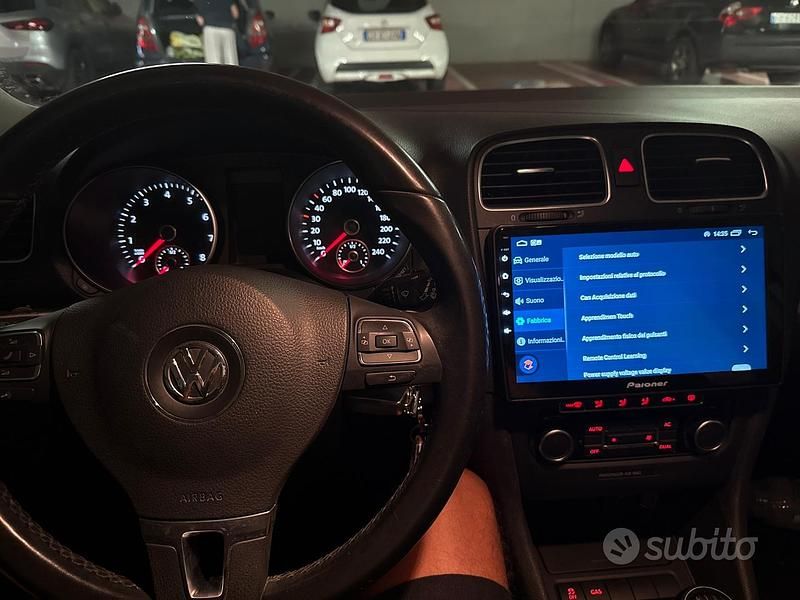 Usata VW Golf VI Highline 102 CV (75 kW) 2011 Grigio Utilitaria