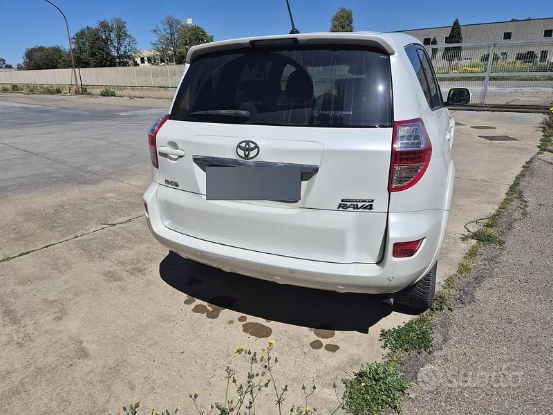 Usata Toyota RAV4 150 CV (110 kW) 2012 Bianco SUV