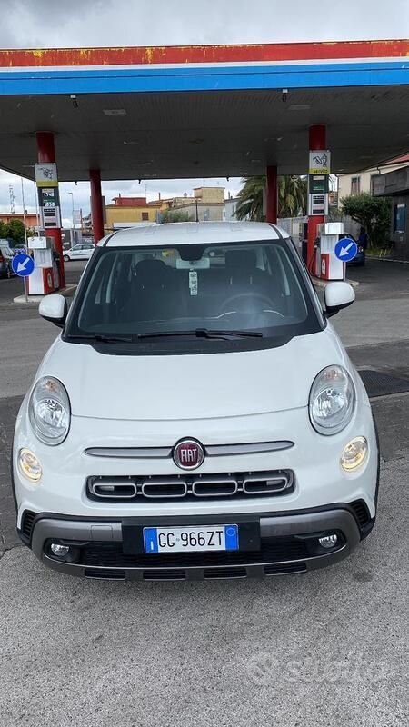 Usata 2021 Fiat 500L Connect Monovolume | 14.000 € (Buon prezzo) - Immagine 1/4