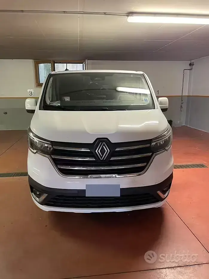 Usata Renault Trafic 150 CV (110 kW) 2026 Bianco Monovolume