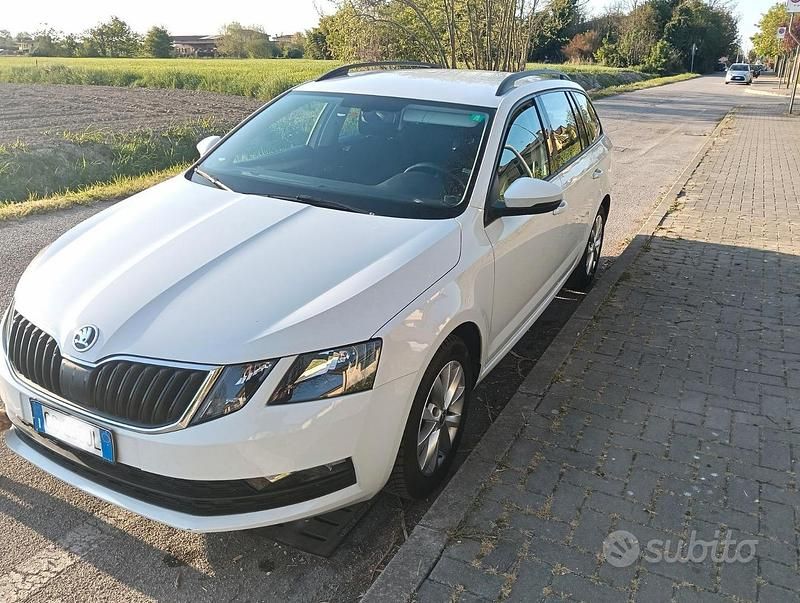 Usata Skoda Octavia 116 CV (85 kW) 2020 Bianco Station wagon