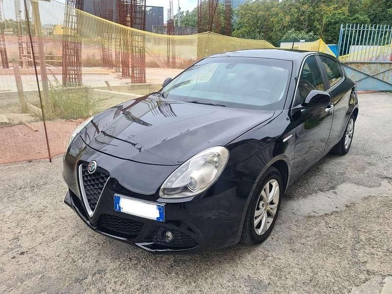 Nero Usata 2011 Alfa Romeo Giulietta Distinctive Tre volumi | 4400 € (Molto cara) - Immagine 1/4