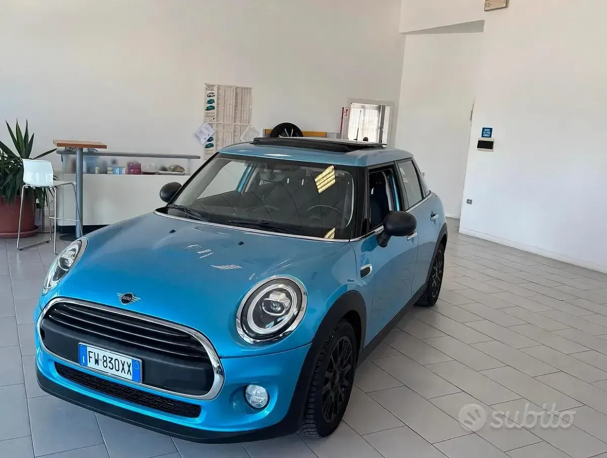 Usata Mini ONE 75 CV (55 kW) 2019 Bluazzurro Utilitaria