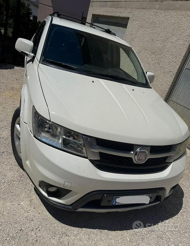 Usata Fiat Freemont Lounge 140 CV (102 kW) 2012 Bianco SUV