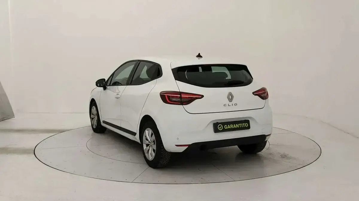 Usata Renault Clio Business 86 CV (63 kW) 2021 Bianco Utilitaria