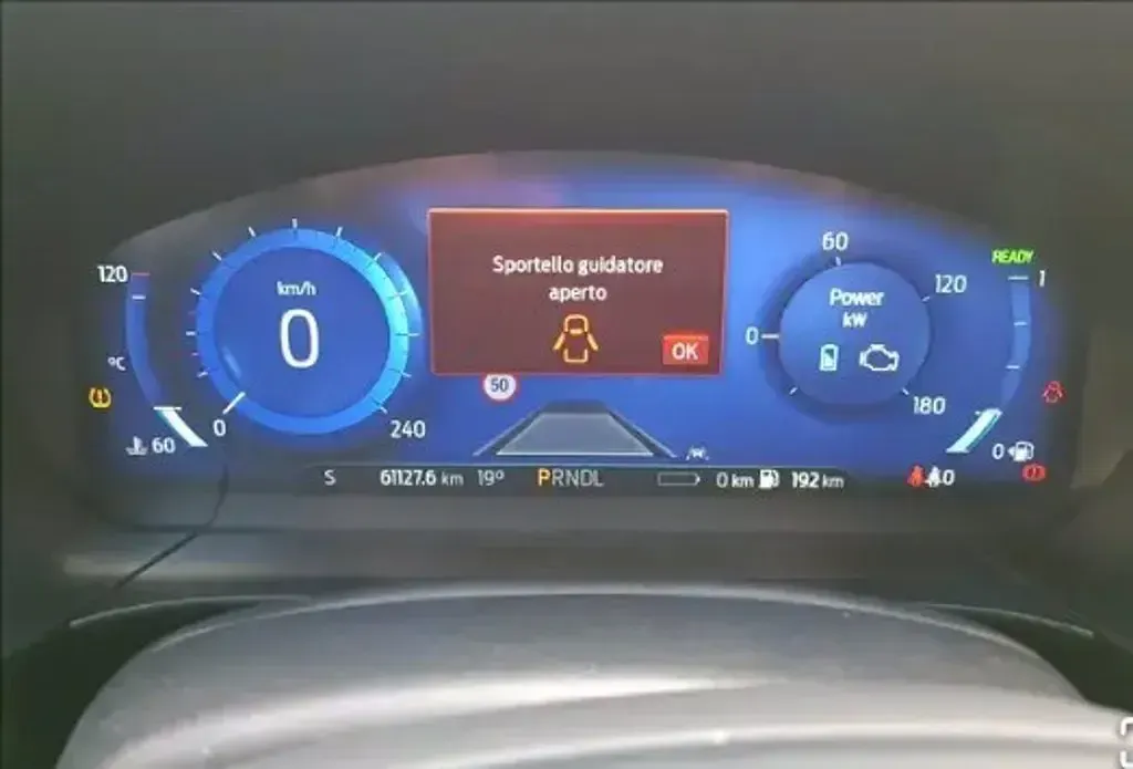 Usata Ford Kuga ST-Line X 225 CV (165 kW) 2023 Blue metallic (metalliclackierung) SUV