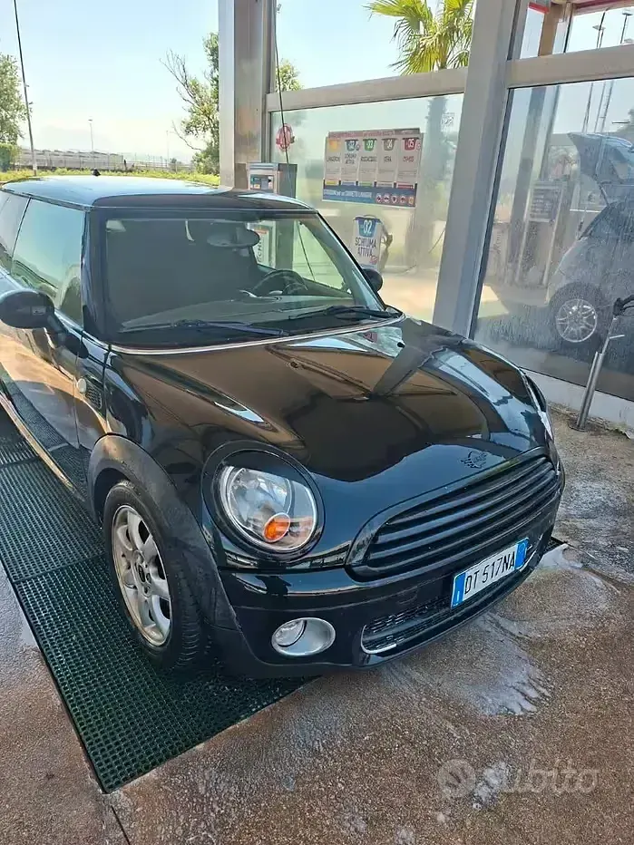 Usata Mini Cooper 109 CV (80 kW) 2009 Nero Utilitaria