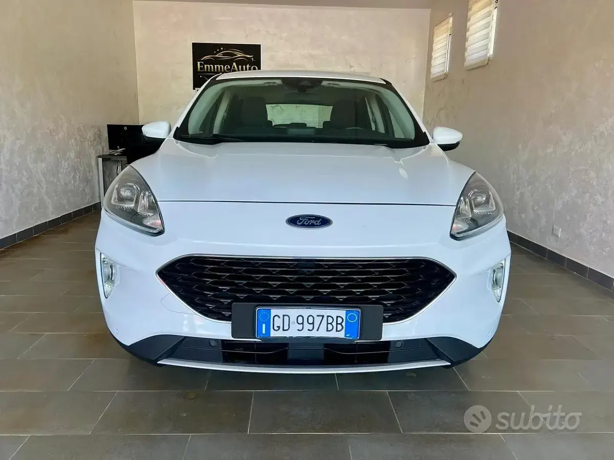 Usata Ford Kuga Titanium 120 CV (88 kW) 2020 Bianco SUV