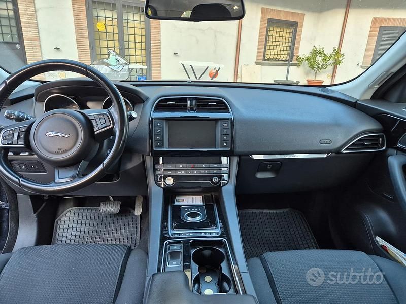 Usata Jaguar F-Pace Prestige 180 CV (132 kW) 2017 SUV