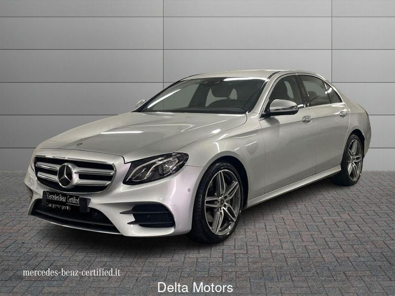 Argento Usata 2018 Mercedes E220 Premium Plus Tre volumi | 34.250 € (Buon prezzo) - Immagine 1/4
