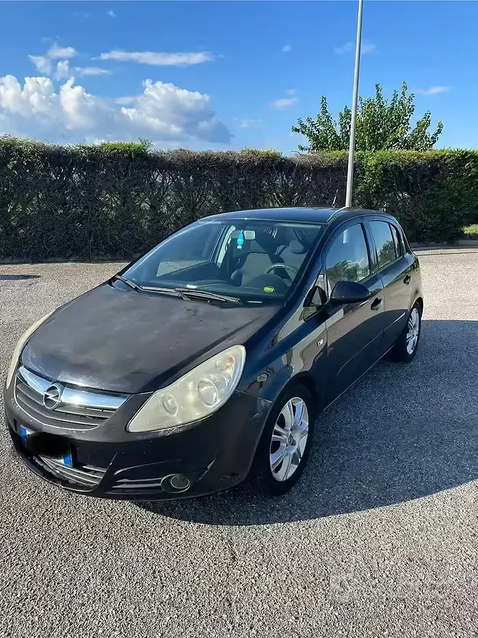 Usata Opel Corsa 80 CV (58 kW) 2006 Nero Utilitaria