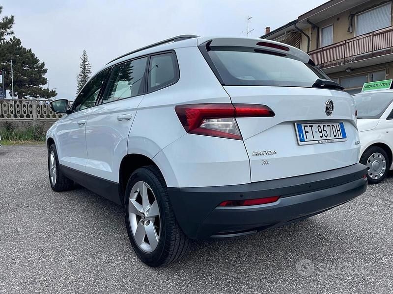 Usata Skoda Karoq Executive 116 CV (85 kW) 2018 Bianco SUV