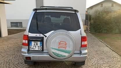 Usata Mitsubishi Pajero 114 CV (83 kW) 2004 Grigio SUV